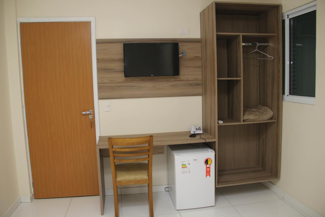 Hotel Executive Делмиру-Говея Экстерьер фото